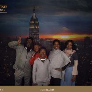 Meet your Posher, Mona